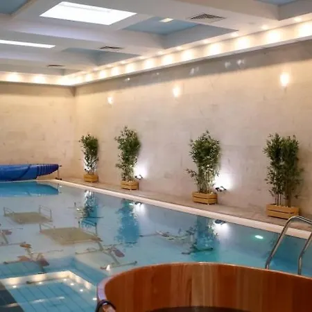 Ξενοδοχείο με διαμερίσματα 7 Pools Boutique 3*