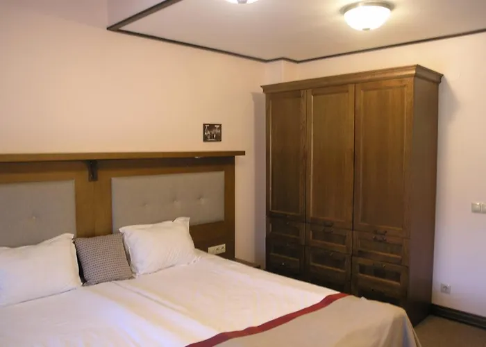 7 Pools Boutique バンスコ